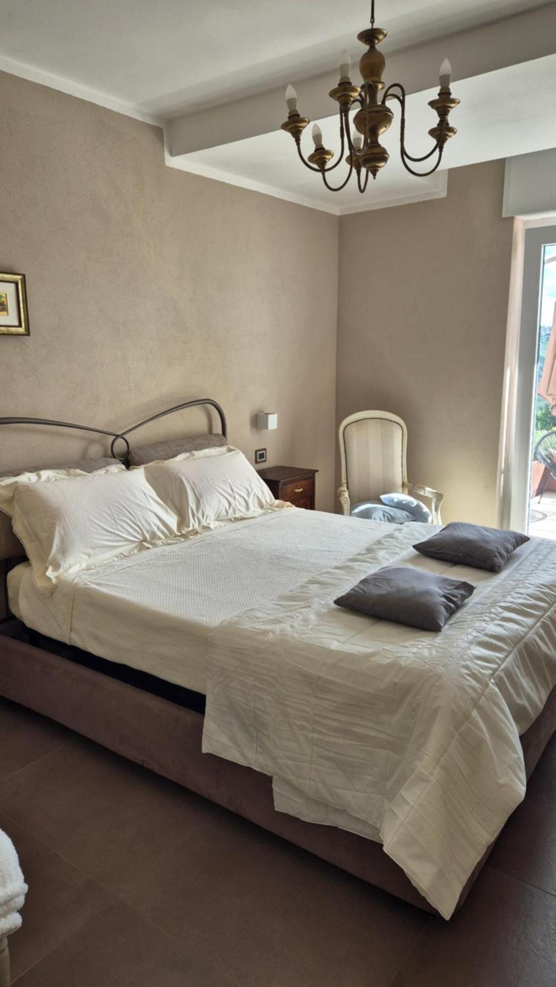 Cicci House Apartment อัลบา ภายนอก รูปภาพ